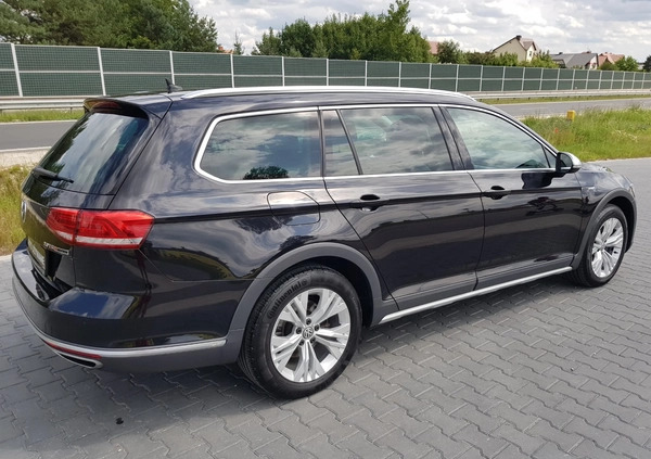 Volkswagen Passat cena 84000 przebieg: 165000, rok produkcji 2016 z Włodawa małe 781